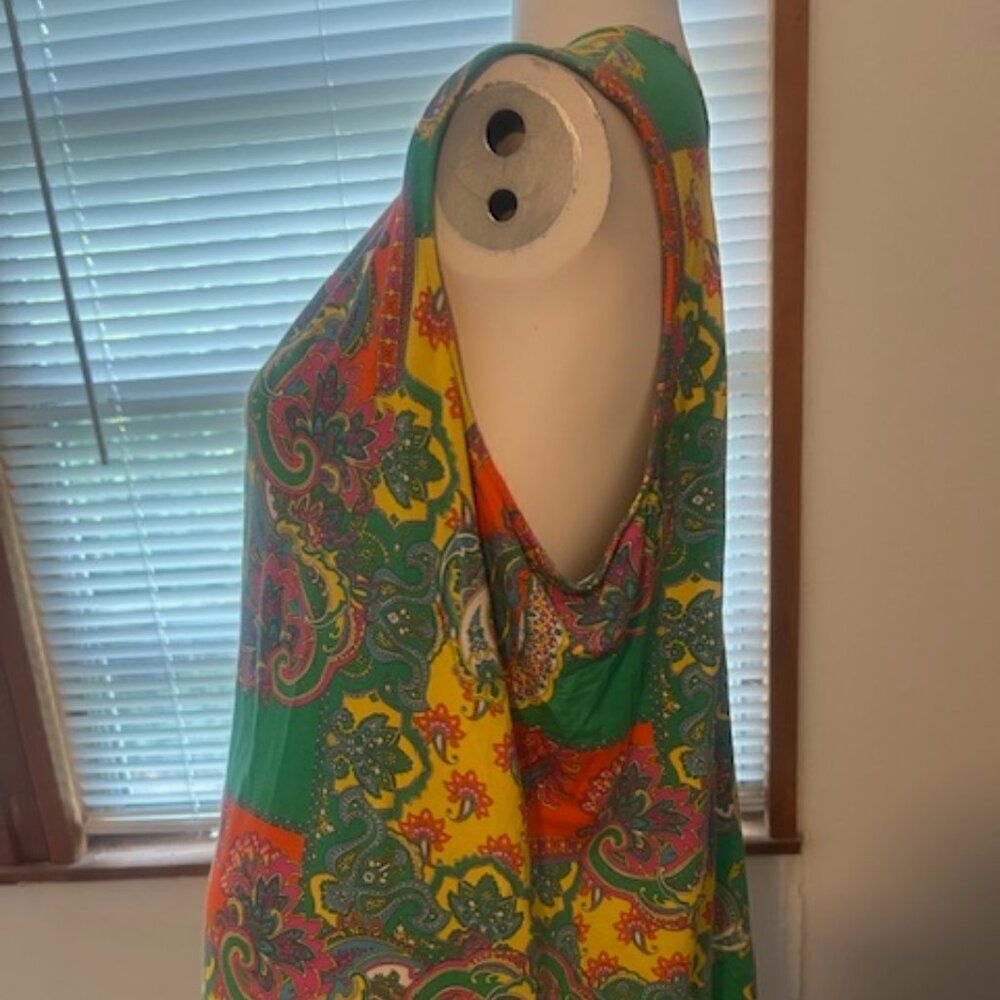 Chaps Multi-color Paisley peep-hole front top, size XXL - Picture 2 of 4
